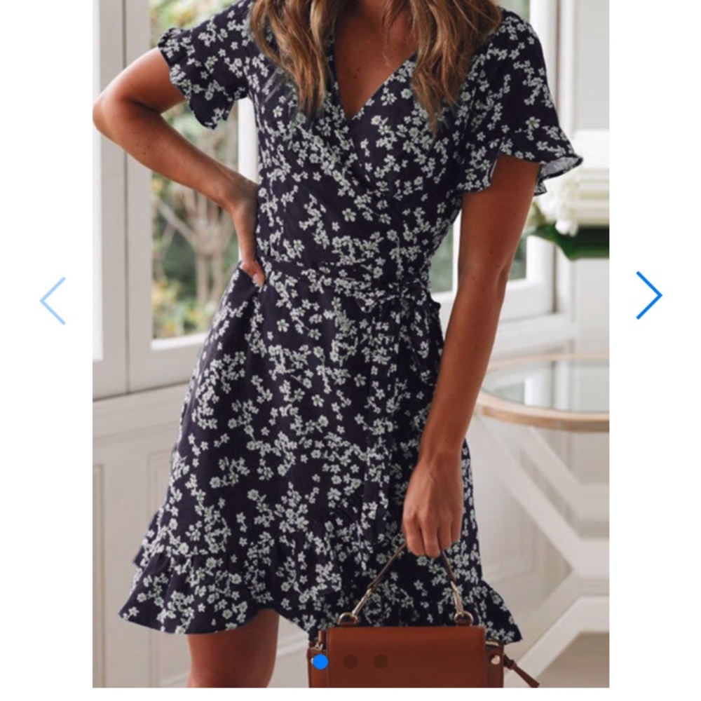 Floral printed mini dress
